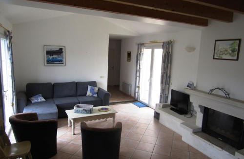 Les Herbiers House | Gîte PMR 8 personnes, piscine, 15 min Puy duFou