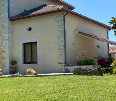 Hastingues Apartment | gîte porte de la bastide