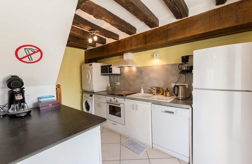 Savigne-sous-le-Lude House | Gîte près zoo la Flèche 11 couch.+bébé Prix base132€/6per+18€per.sup 2.s.d.b.3wc