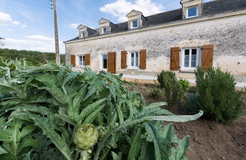 Savigne-sous-le-Lude House | Gîte près zoo la Flèche 11 couch.+bébé Prix base132€/6per+18€per.sup 2.s.d.b.3wc