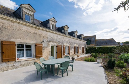 Savigne-sous-le-Lude House | Gîte près zoo la Flèche 11 couch.+bébé Prix base132€/6per+18€per.sup 2.s.d.b.3wc