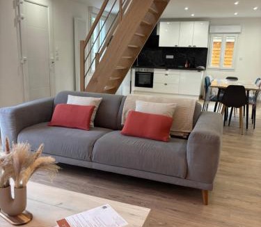 Saint-Aubin-de-Terregatte House | Gîte proche du mont saint Michel