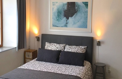 Bernieres-sur-Mer Cottage | Gîte-Private Bathroom-INDEPENDENCE