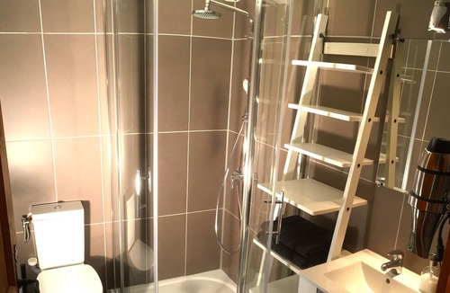 Bernieres-sur-Mer Cottage | Gîte-Private Bathroom-Garden View-BEACH