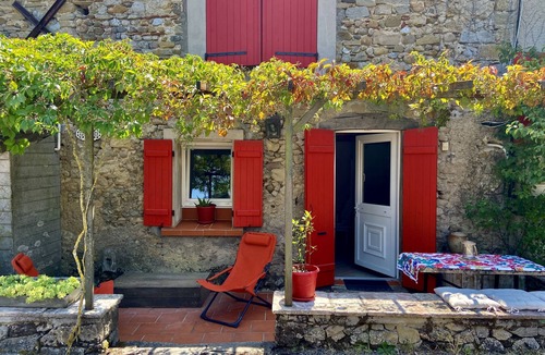 Lignairolles Cottage | Gîte private terrace, swimming pool, nature
