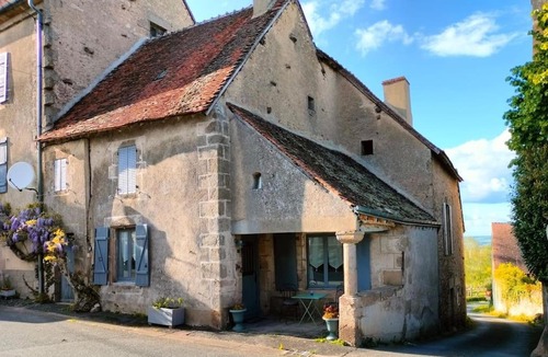 Chatelus-Malvaleix House | Gîte privatif, proche nature et plan d'eau