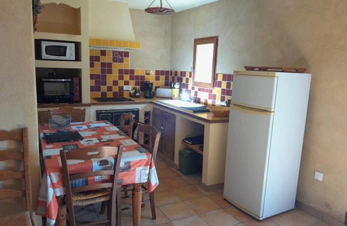 Saint-Marcel-d'Aredeche Cottage | Gîte Provençal à la Campagne, Gorges de L'ardèche, Pont du Gard et Avignon