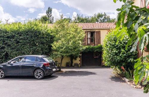 Corcoue-sur-Logne House | Gîte rénové à Corcoué-sur-Logne avec étang privé et équipements bébé - FR-1-306-1066
