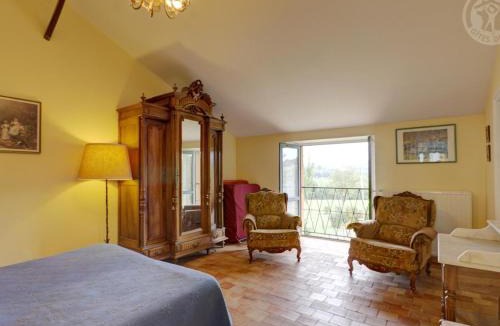 Montagny House | Gîte rénové à Montagny, terrasse, parking - FR-1-496-201