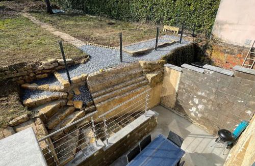 Montmedy House | Gîte rénové au calme avec jardin, proche sites historiques de Montmédy et commerces - FR-1-585-78