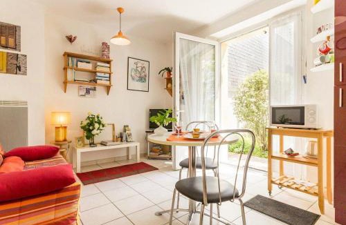 Saint-Omer-de-Blain House | Gîte rénové calme avec jardin fleuri, à proximité du canal de Nantes à Brest et de la forêt du Gâvre - FR-1-306-1007