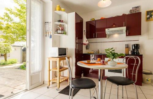 Saint-Omer-de-Blain House | Gîte rénové calme avec jardin fleuri, à proximité du canal de Nantes à Brest et de la forêt du Gâvre - FR-1-306-1007