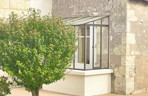 Restigne House | Gîte Rénové en Tuffeau avec Jardin, Animaux Bienvenus - FR-1-381-556