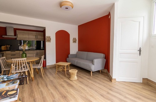 Doue-en-Anjou Apartment | Gîte Racines - Appt avec terrasse