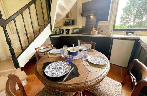 Brehemont House | Gîte ravissant avec piscine - proche Loire - FR-1-381-657
