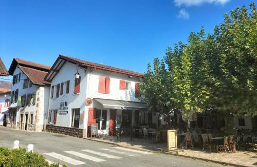 Saint-Etienne-de-Baigorry Bed & Breakfast | Gîte Restaurant chez Maritxu