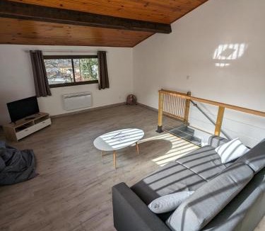 Tarascon-sur-Ariege Apartment | Gîte Reflets de Montagnes