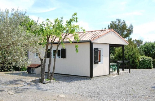 Joyeuse Cottage | Gîte Romarin 2 – Village de Gîtes with Pools, Tennis & Panoramic Views