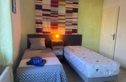 Saint-Jean-de-Barrou House | Gîte Romarin avec SPA