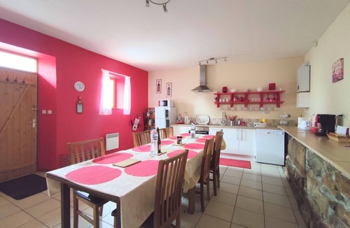 Plestin-les-Greves House | Gîte Rose - Pen Ar Voas Gîtes: private terrace, shared garden, and Wi-Fi