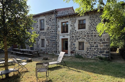 Arlempdes House | Gîte rural de Groupe - 3 épis " L'estaou " - 15 pers (19 sleeps) - Ecogîte