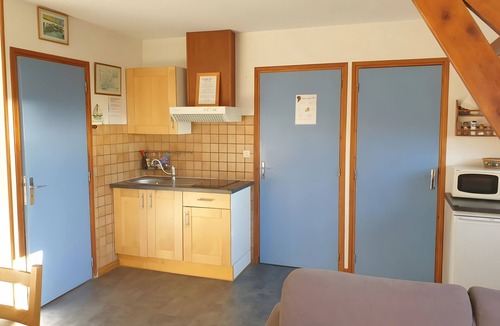 Audinghen Apartment | Gîte Rural La Mousson, Studio: Sea View, Shared Garden & Wi-Fi