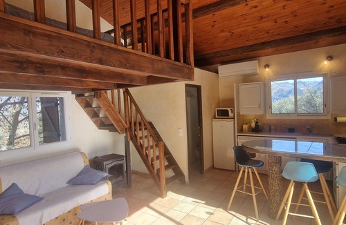 Berre-des-Alpes House | Gîte Rural les Lys