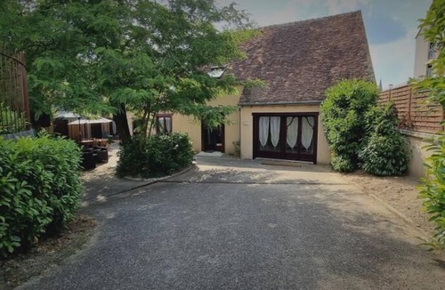 Chateauroux House | Gîte Saint-christophe - Maison de Charme Proche de Belle Isle et du Centre Ville