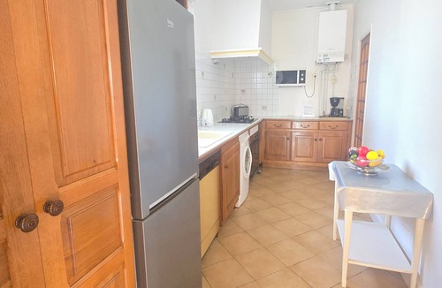Beziers House | Gîte Saint Irénée - 3 bedroom house with swimming pool