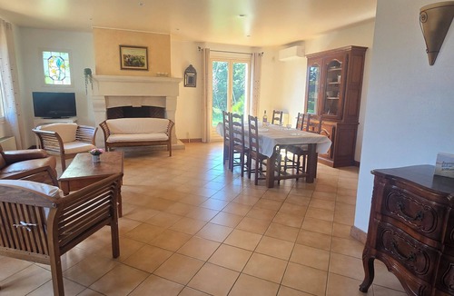 Beziers House | Gîte Saint Irénée - 3 bedroom house with swimming pool