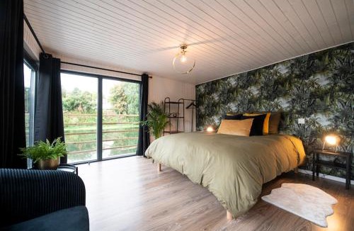 Bennecourt Boat Rental | Gîte Seine & Nature Le Bâbord