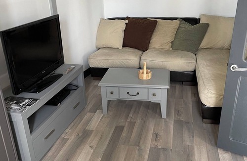 Ousson-sur-Loire House | Gîte sleeps 13