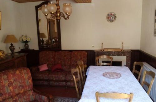 Asquins Apartment | Gîte Sous L' Orme