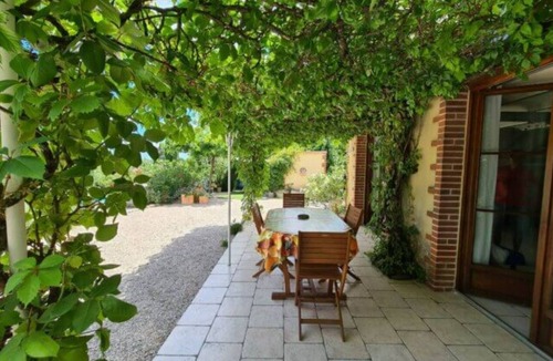 Courry Other | Gîte « Sous LA Tonnelle »