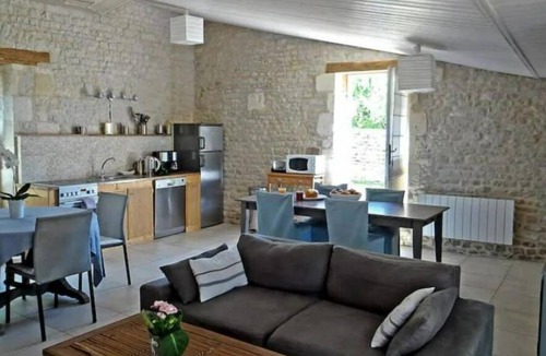 Marsilly House | Gîte "sous les Pins" - 9 Pers