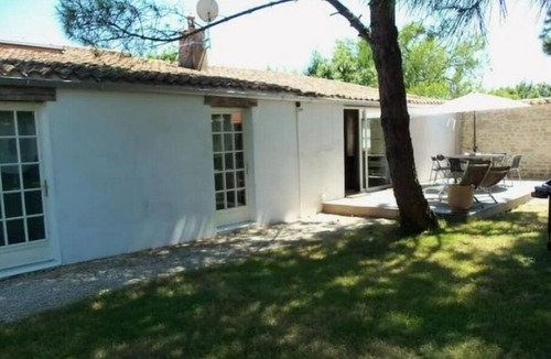 Marsilly House | Gîte "sous les Pins" - 9 Pers