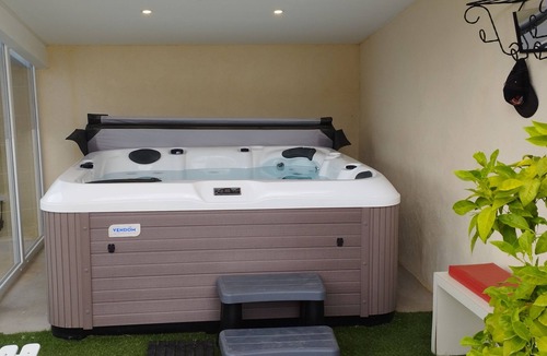 Piolenc Ski Chalet | Gîte Spa, piscine, Tennis - 2 people - Les Garrigues de l'Oluké -