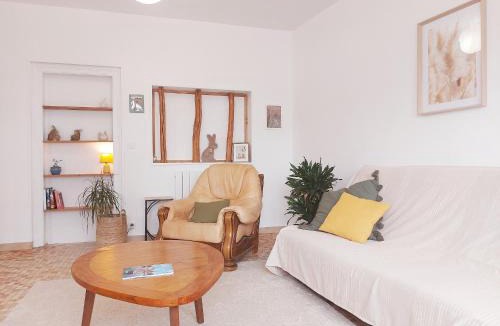 Marboue House | Gîte spacieux au cœur de Marboué - FR-1-581-155