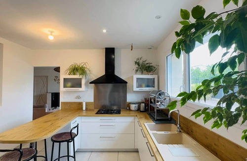 Trange House | Gîte Spacieux au Mans, Calme & Terrasse, 7 Pers.