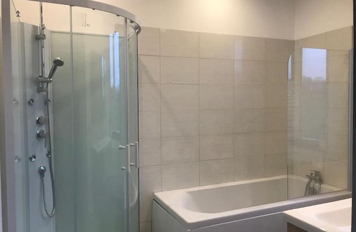 Sainte-Mere-Eglise House | Gîte spacieux et chaleureux