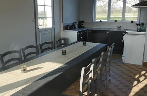 Sainte-Mere-Eglise House | Gîte spacieux et chaleureux