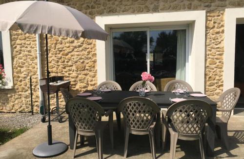 Belle-et-Houllefort House | Gîte spacieux avec terrain clos, terrasse, 4 chambres, animaux acceptés, près de Belle-et-Houllefort - FR-1-376-104