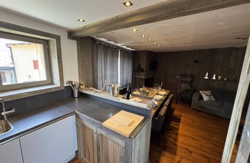 Llo House | Gîte Sylvestre - LLO - Gîte