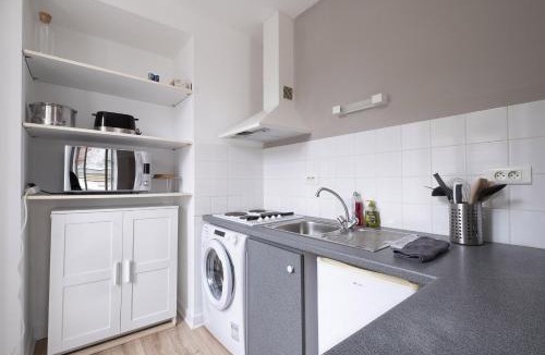 Segre Apartment | Gîte Terracotta de Segré ? cuisine ? chambre (lit queen size) ? salon