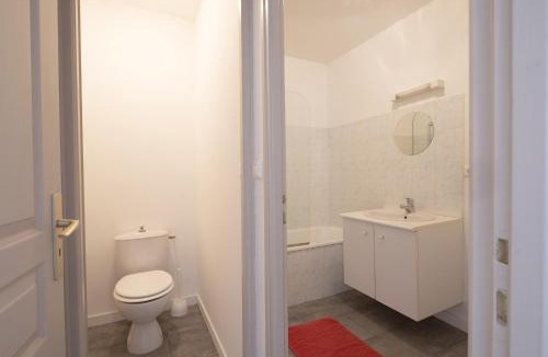 Segre Apartment | Gîte Terracotta de Segré ? cuisine ? chambre (lit queen size) ? salon