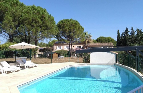 Pont-Saint-Esprit Apartment | Gîte TERRE chez LES 3 HIRONDELLES in Provence