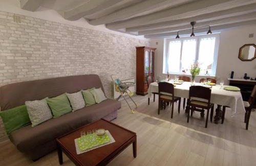 Descartes House | Gîte tout inclus au cœur de Descartes, idéal pour familles, proche sites touristiques, confort assuré - FR-1-381-586