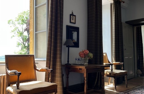 Saint-Julien-de-Civry Cottage | Gîte-Traditional-Ensuite