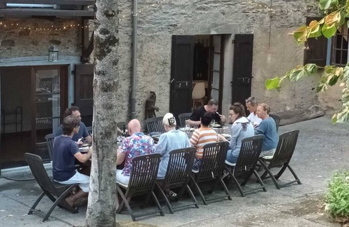 Crespin House | Gîte Tranquille Avec Piscine Partagée