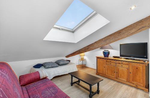 Laragne-Monteglin Apartment | Gîte Uncinatum - La Grange Du Logis